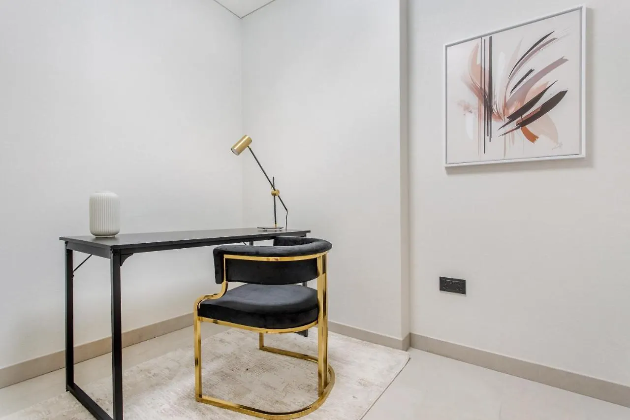 Stay By Latinem Luxury 1Br Holiday Home W102 Near Burj Khalifa Dubai